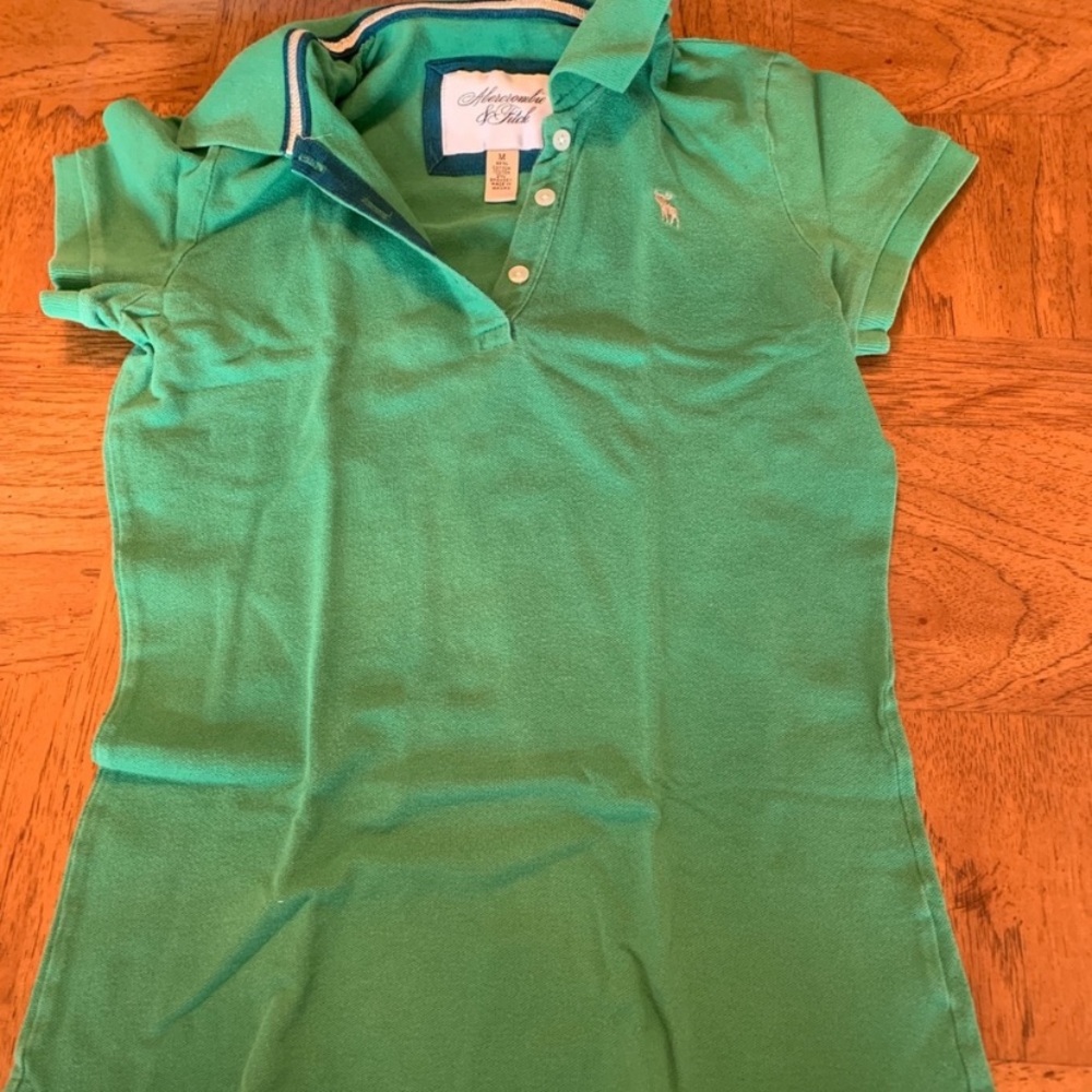 Abercrombie & Fitch women’s collared shirt